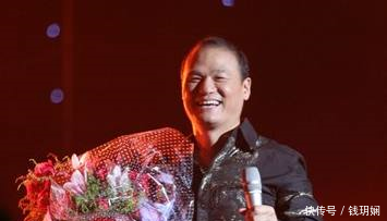 他因流氓罪入狱3年,并娶了9岁的徒弟为妻,现