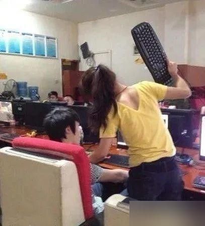 如果让你给三年前的自己发短信你会发什么