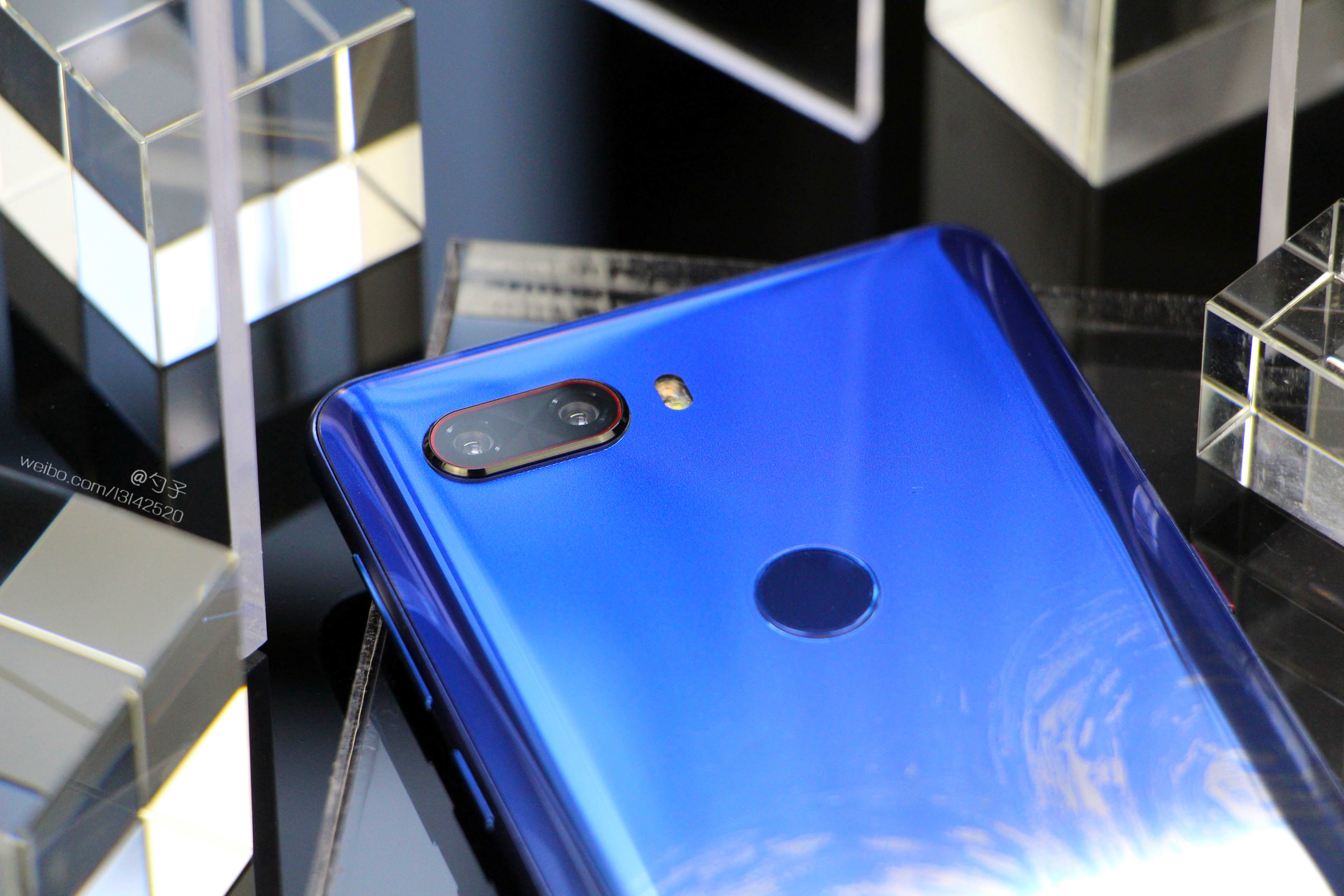 首发努比亚Z18梵高星空典藏版图赏,最具文艺