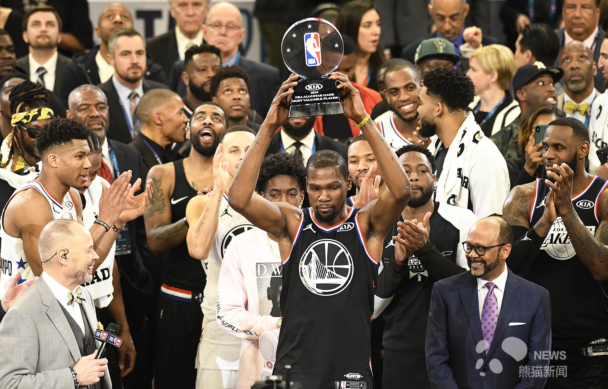 2019NBA全明星赛正赛:詹姆斯队178-164字母