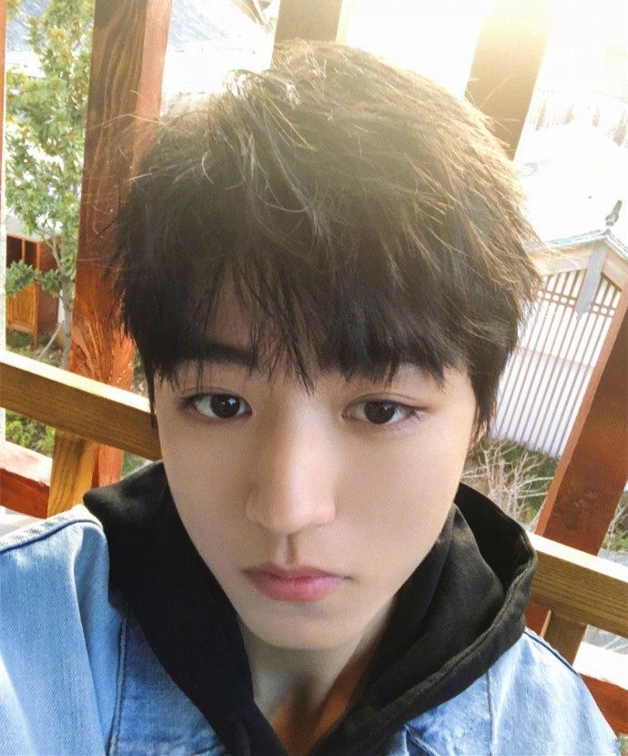 鹿晗关晓彤《甜蜜暴击》预告片曝光,胡一天新