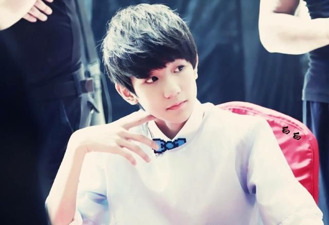 王源扮成小姐姐模样,竟比迪丽热巴还要美很多