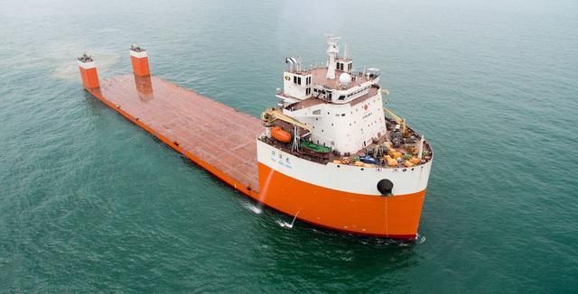 应急抢修任务,它还可以用在各大运河港口运载深海巨轮通过狭小浅水