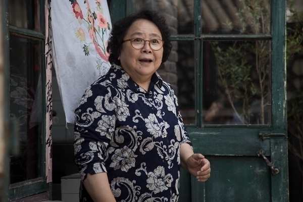 与姑奶奶在剧中发挥的"定海神针"作用不同,由实力派演员李明珠饰演的