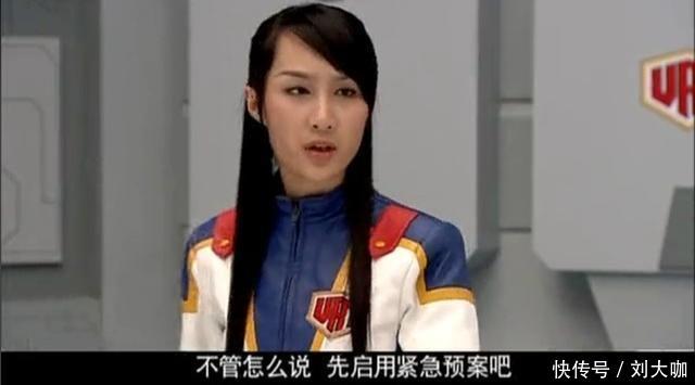 雷佳音和佟丽娅这么亲昵,他的老婆不吃醋吗?看