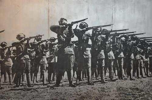 建国初期的军区等级是如何划分的?有多少个