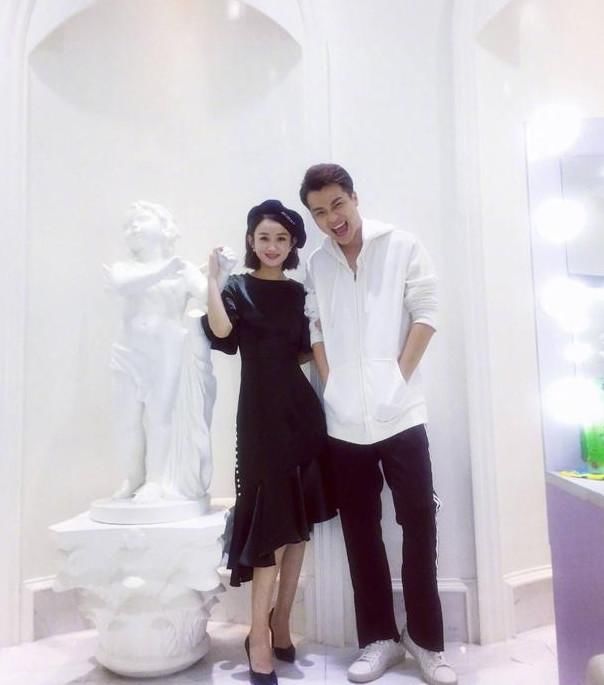 鹿晗公开正牌女友,赵丽颖深夜效仿高调介绍,难