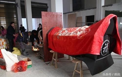 人死后为何要停尸三天?原来有这种说法