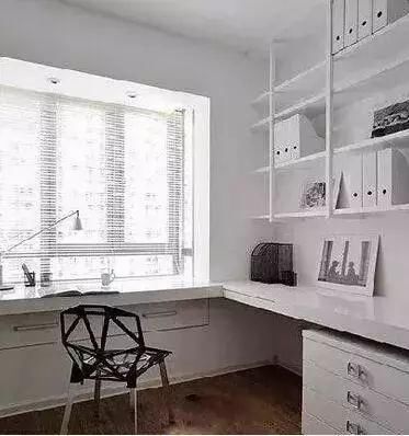 飘窗改成书桌 飘窗改成书桌