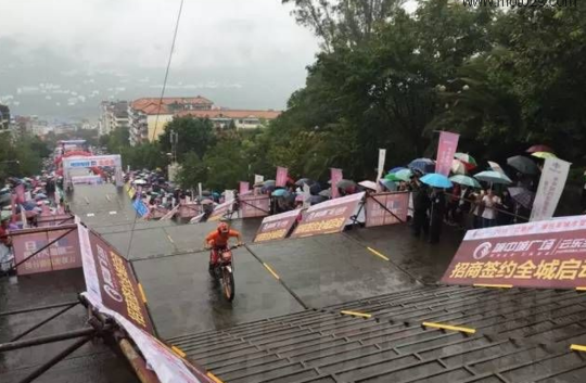 感受下这清奇画风……