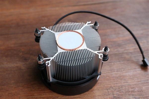 AMD全新二代锐龙Ryzen5 2600X盒装自带CP