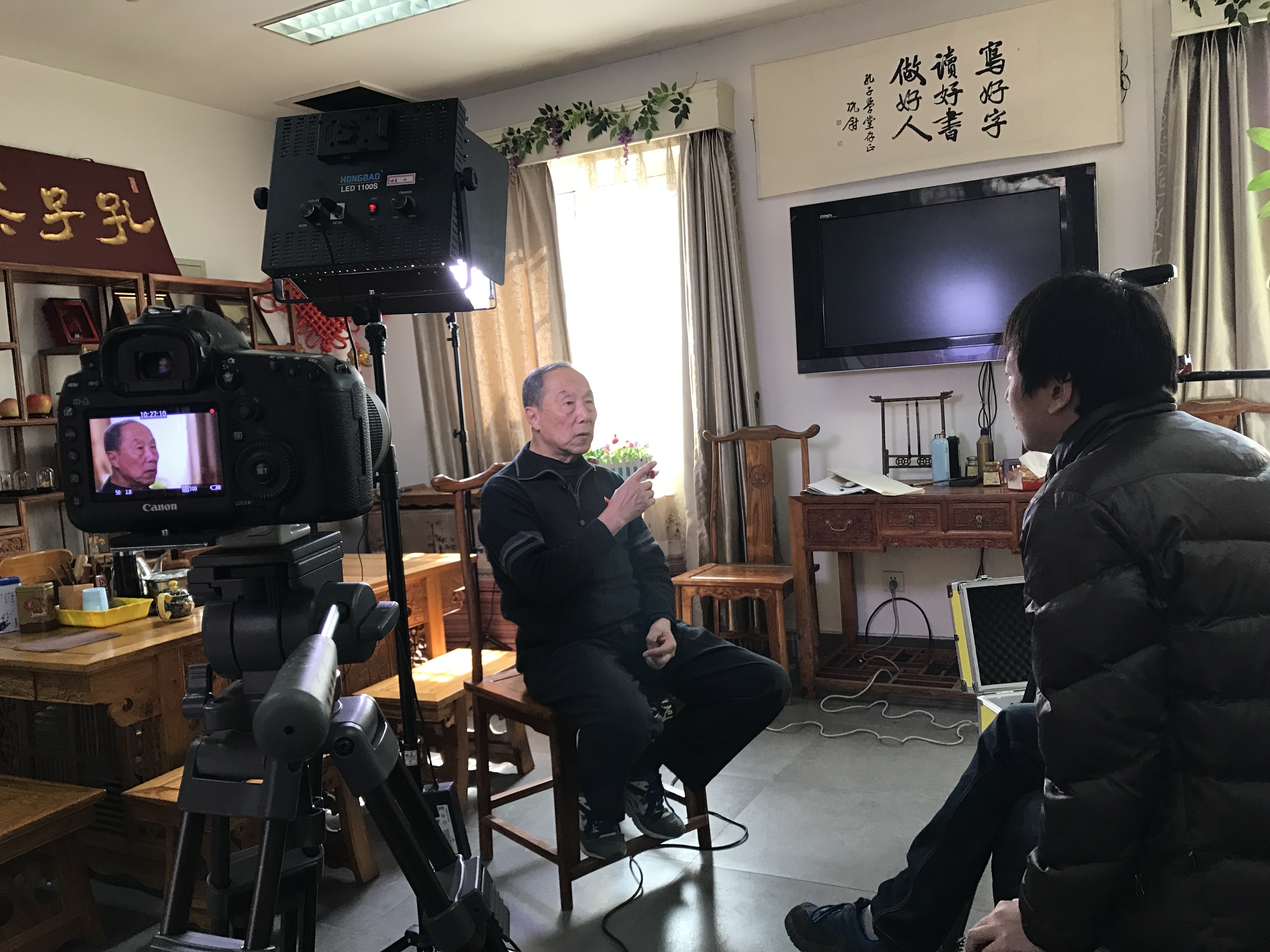 人文纪录片《拾说什刹海》第二季幕后照片。