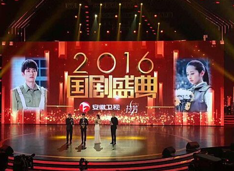 杨幂获休斯顿国际电影节最佳女主演,然而小金