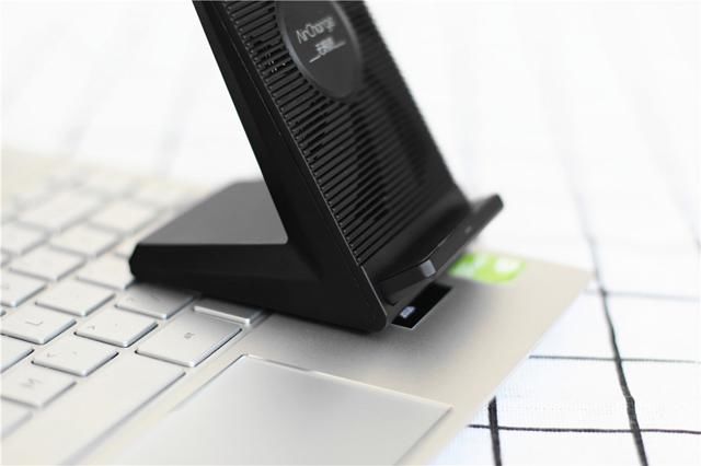 南孚风冷无线充评测:天热充手机不发烫!速度快