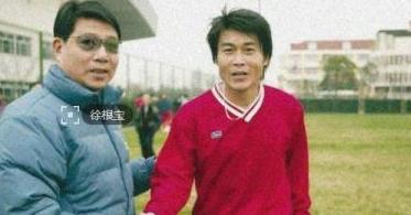 他曾是足坛偶像,因上级授意打假球入狱,出狱感