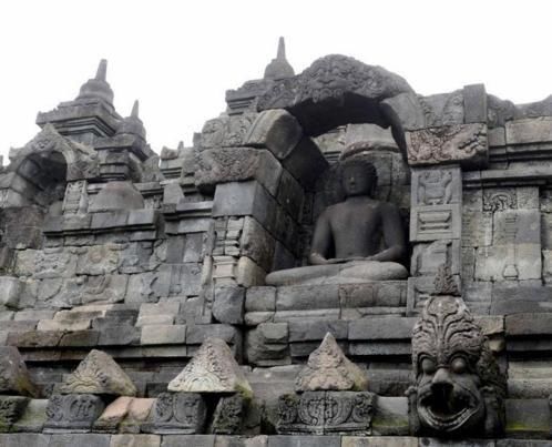 世界岛屿最多的国家,还有壮观的婆罗浮屠和苏