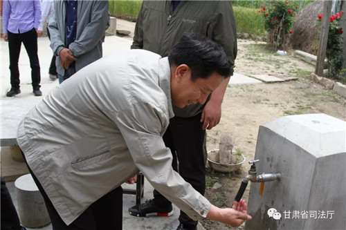 甘肃省司法厅召开成县省直单位脱贫攻坚帮扶工