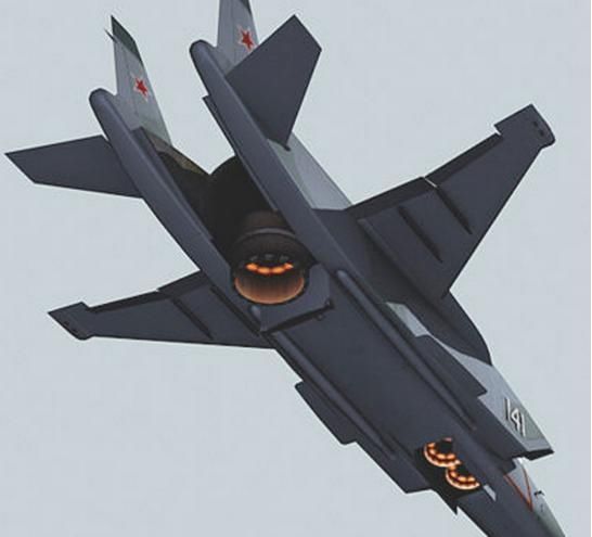 中国引进雅克141发动机后,深度开发核心机.