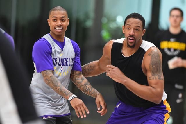 突发!NBA最新伤病报告,库里欧文常规赛报销,一