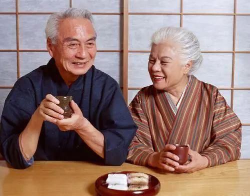 为何日本人寿命最长?真相有十条,看了让人不得
