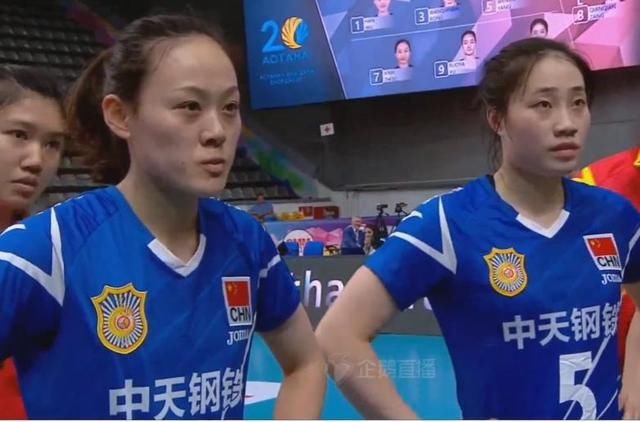 江苏女排二传只会传四号位 许若亚又不下球 逆
