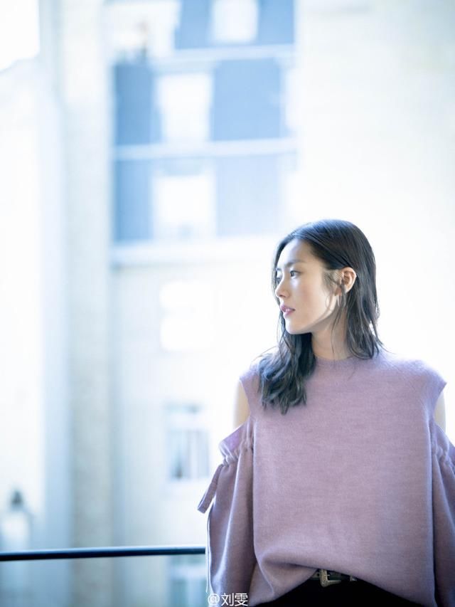 大表姐刘雯私服简直是女孩冬日穿搭的教课级示