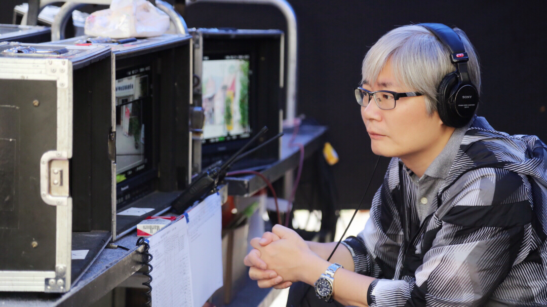 《桔子街的断货男》剧组探班 独家专访导演潘越-北京时间