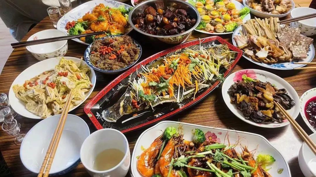 老年人过年如何注意饮食营养?中疾控建议→ 老年人过年如何注意饮食营养?中疾控建议→