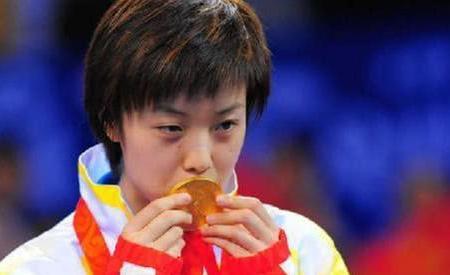 国乒主席刘国梁废除一大铁令,提拔成为女乒主教练,来头还不小