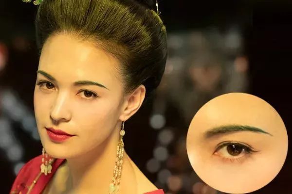 看了《妖猫传》杨玉环的唇色、眉形简直就是今