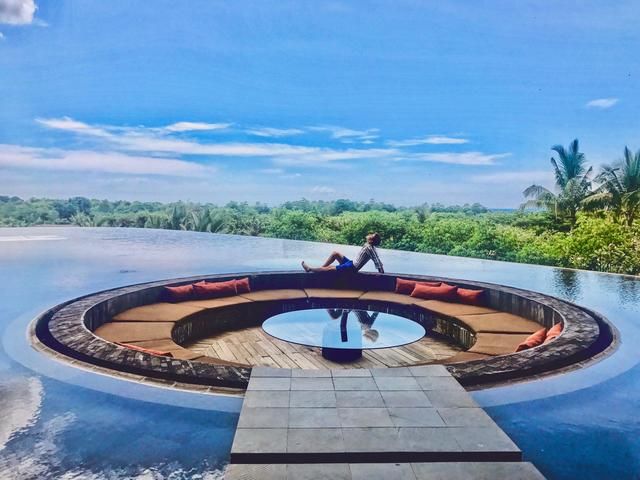 医美男神凰鑫莫火了巴厘岛ins拍照圣地