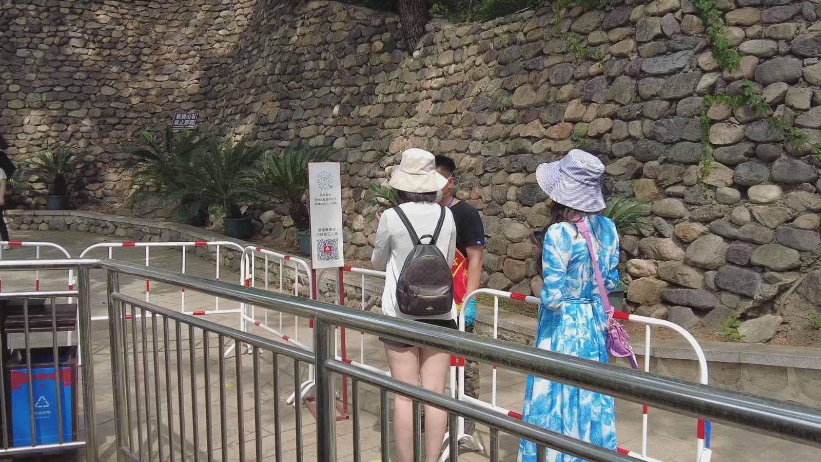 端午假期 红螺寺景区严把“入门关”