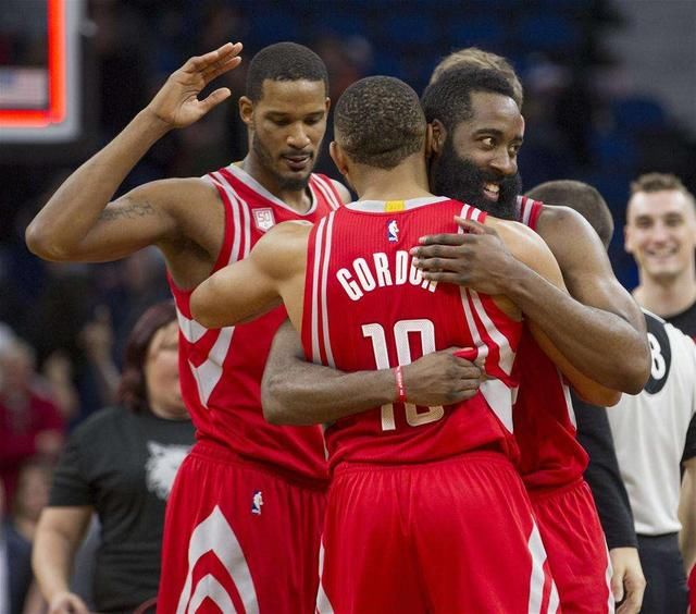 NBA明日比赛直播表,詹皇对决库里和杜兰特,圣