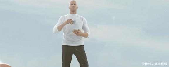 一部很纯粹的动物灾难片《巨齿鲨》,单纯的想