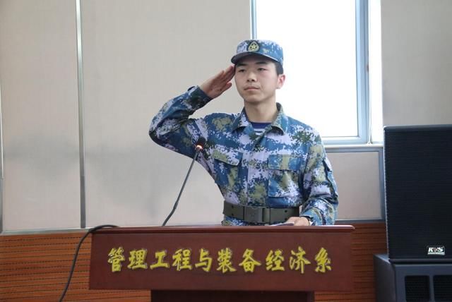 武汉船舶职业技术学院海军定向培养士官毕业仪