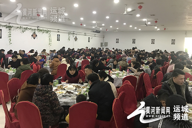 【新春走基层】正月初二回娘家 饭店生意太火爆
