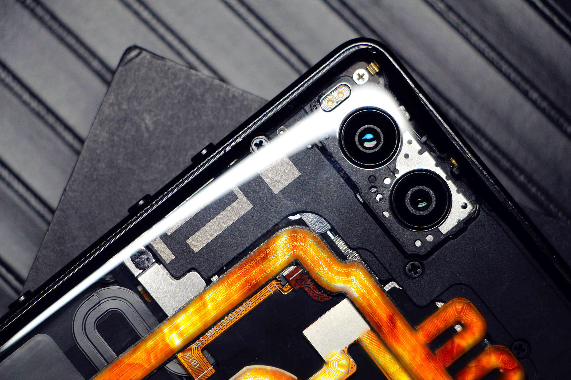 还在等小米8探索版!一不小心自己造了一台!