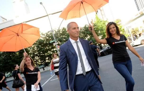 明星助理一个月工资多少呢?揭开真实收入,这工