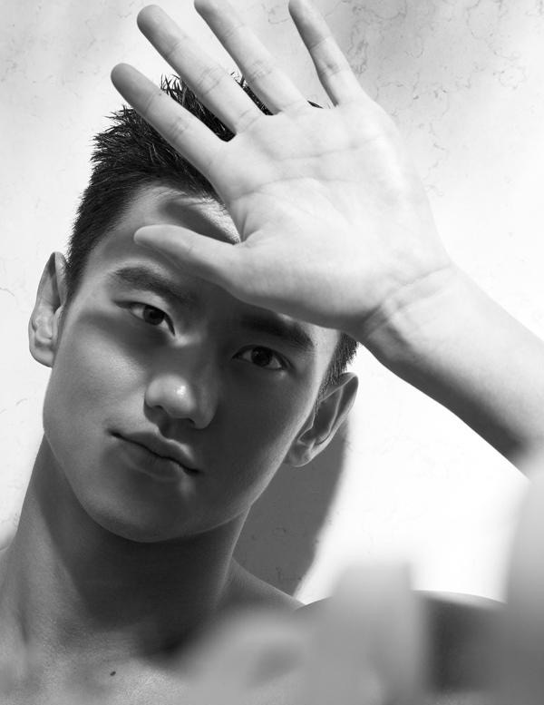 大晒美好肉体。