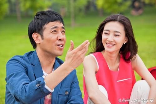 47岁于和伟近照,想演诸葛亮,妻子撞脸杨童舒,与