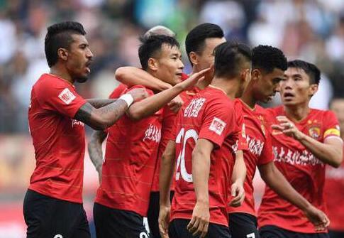 中超联赛广州恒大再迎利好消息!这次轮到队长