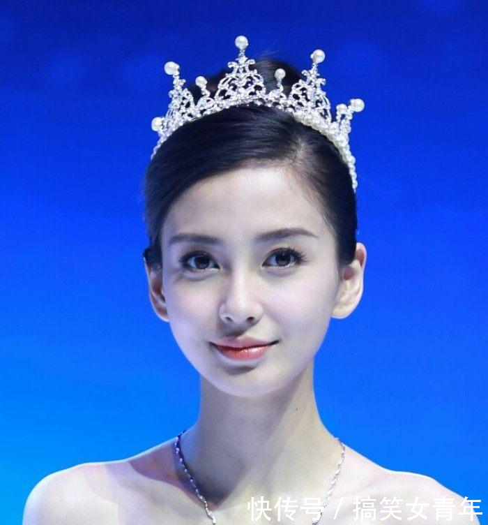 Angelababy 银色亮光丝袜, 高跟鞋, 百变造型的