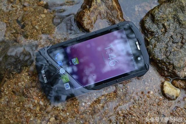 硬杠诺基亚!国产神机发力三防+全网通功能机,