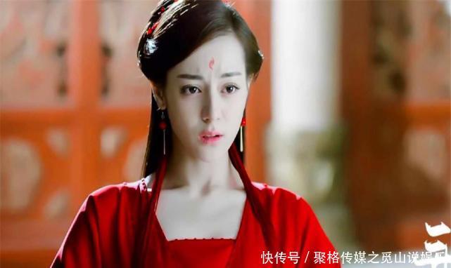 4位红衣古装美人造型,迪丽热巴像丫鬟赵丽颖