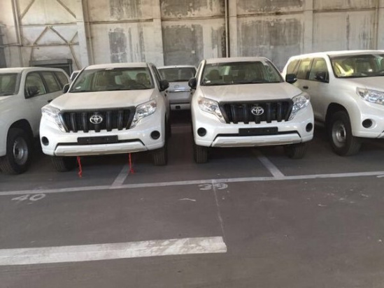 17款丰田霸道2700中东 后挂备胎新促降价