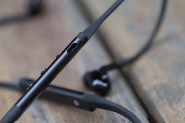 小鸟TRACK+一出,就没索尼BOSE什么事儿了,