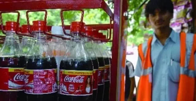 10块钱在中国能买包烟!在印度能卖到什么?看完