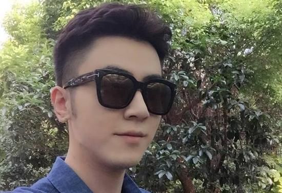 蛇哥回应条形码账号!网友:还有180度转身枪法呢?