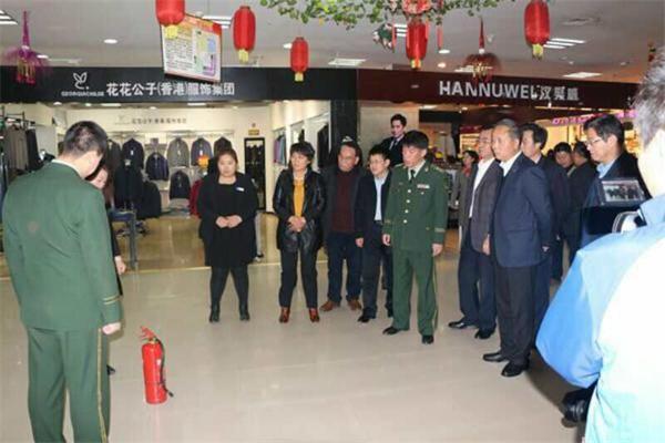 河津副市长李满刚带队开展消防安全大检查