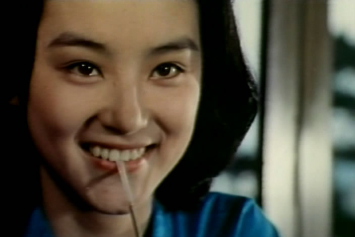 林青霞，台湾著名电影演员，是七十年代后期最著名的文艺片巨星之一，曾被誉为东南亚第一美女，亦是当时华语影坛的玉女掌门人。